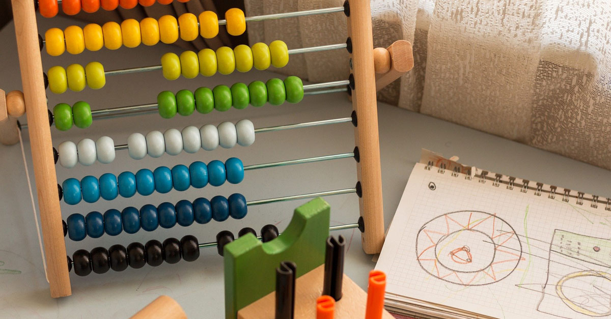 Boulier et jouet en bois pour enfants